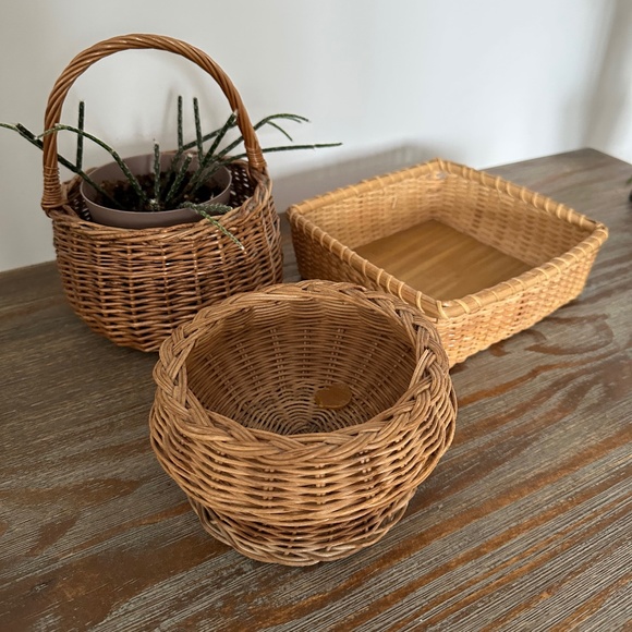 Wicker baskets - Picture 1 of 1